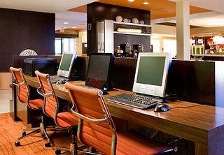 Courtyard By Marriott Airport 3*