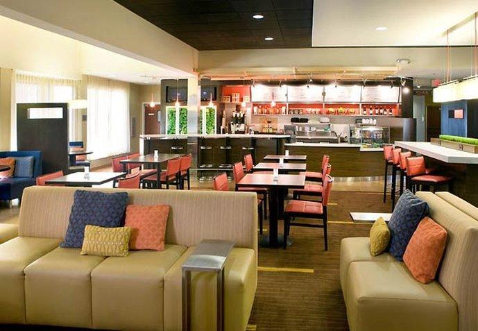 Courtyard By Marriott Airport 3*